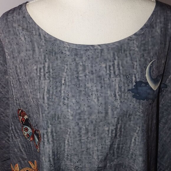 Plus Size 3XL Butterfly & Poppy Print Tunic Dress With Moon & Castle Design - Picture 4 of 6